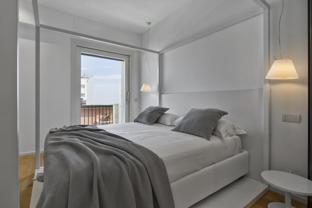 Luxury Suites Collection - Milano 33 Риччоне Екстер'єр фото