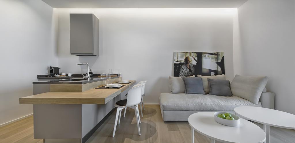 Luxury Suites Collection - Milano 33 Риччоне Екстер'єр фото
