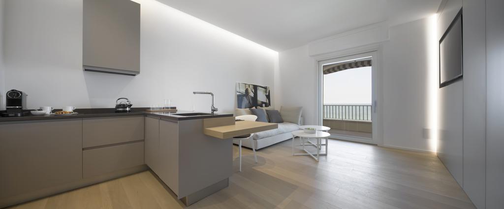 Luxury Suites Collection - Milano 33 Риччоне Екстер'єр фото
