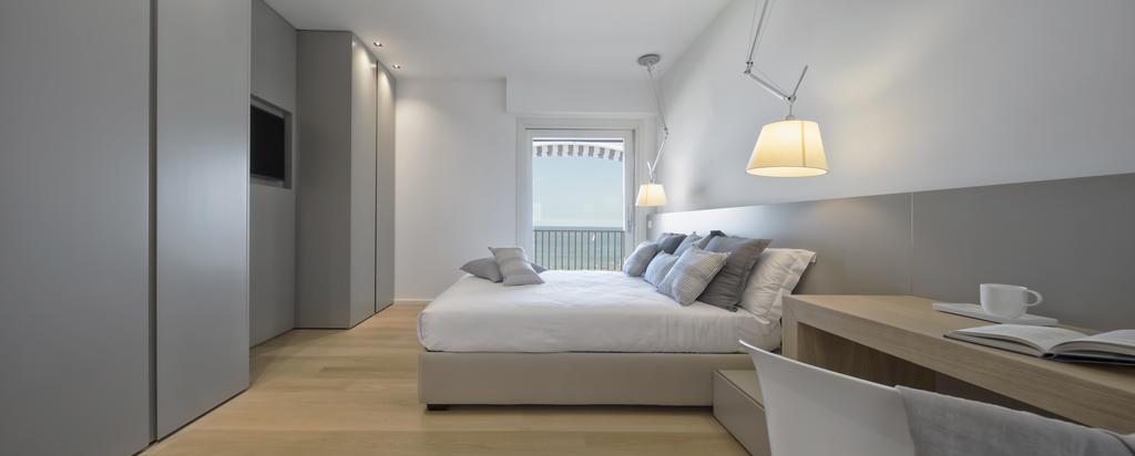 Luxury Suites Collection - Milano 33 Риччоне Екстер'єр фото